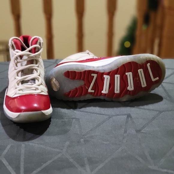 KIDS Jordans - Picture 5 of 5